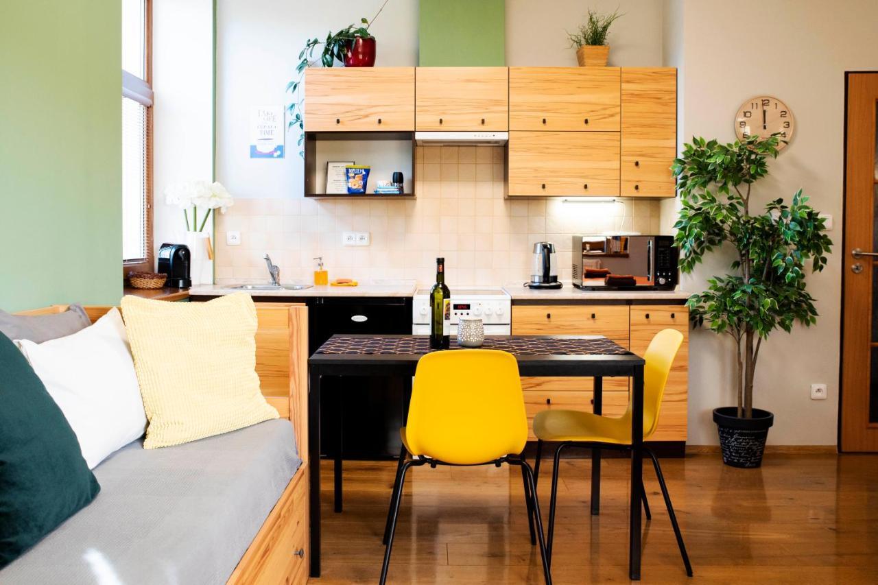 Apartman U Horynu - Sadova Ceska Trebova Exteriör bild