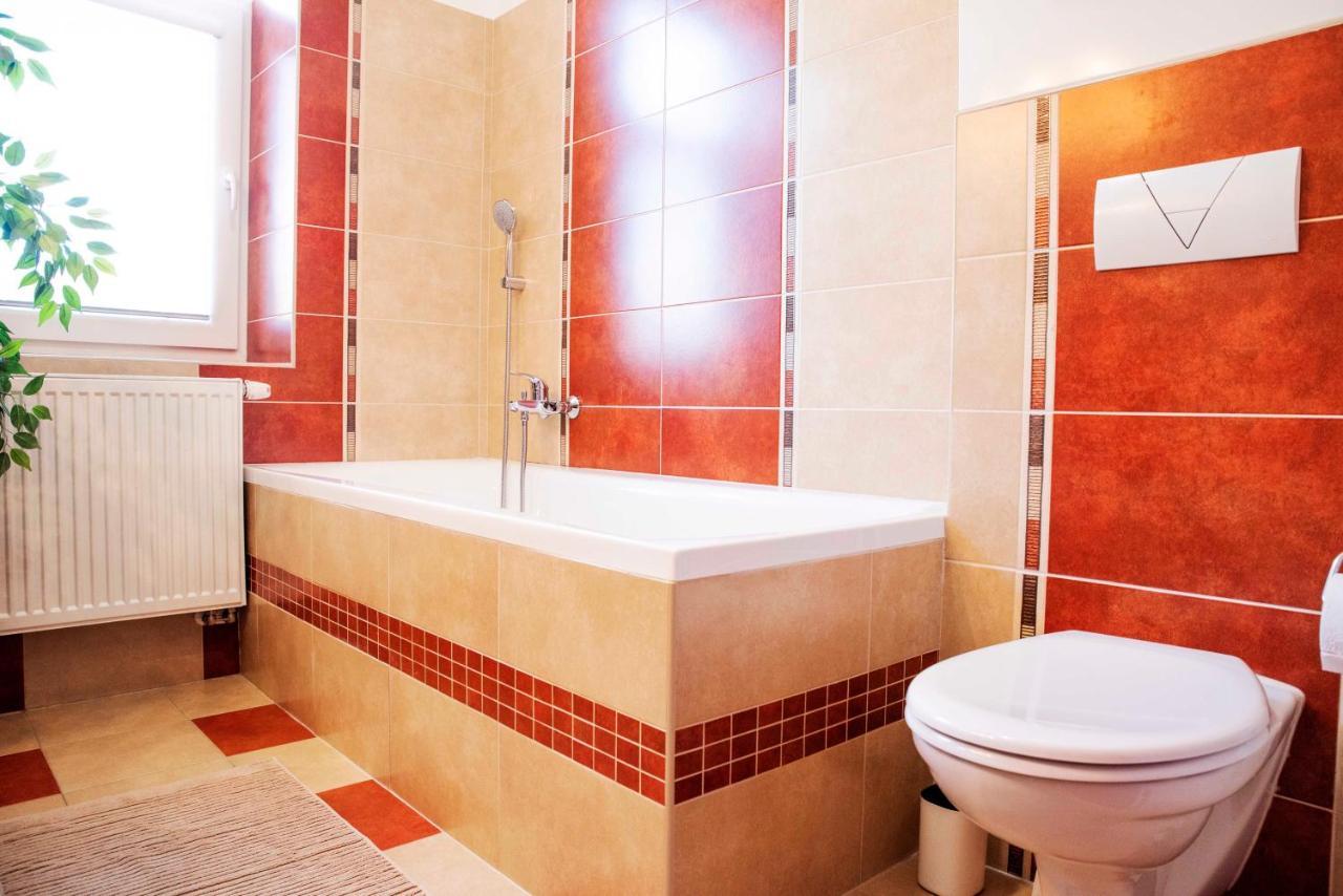 Apartman U Horynu - Sadova Ceska Trebova Exteriör bild
